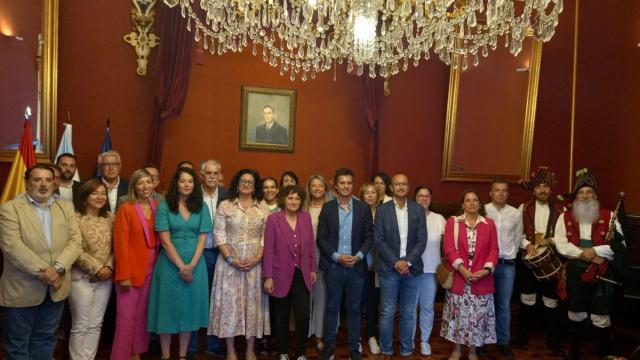 Foto de familia de los asistentes al acto el año pasado.