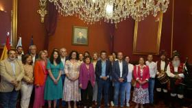 Foto de familia de los asistentes al acto el año pasado.