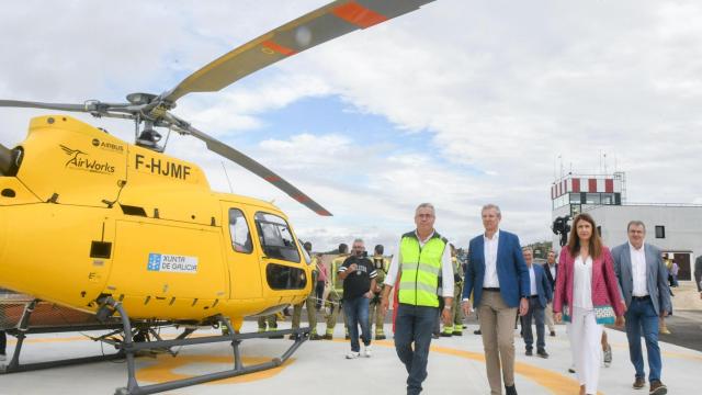 Visita de Alfonso Rueda a la base aérea de Verín-Oímbra.