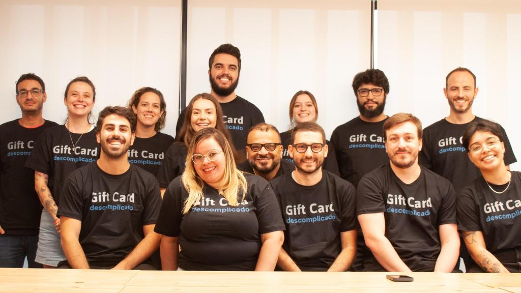 Equipo humano tras la startup brasileña Smash.