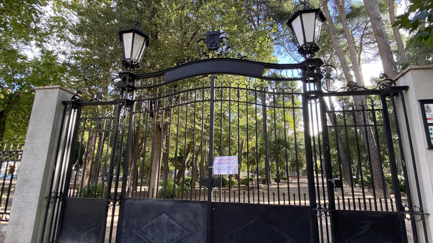 Albacete cierra sus parques y el cementerio por la llegada de la DANA