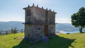 Hórreo en el Monte de San Roque, en Viveiro