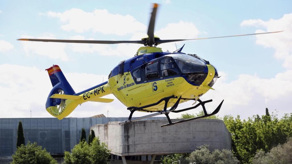 Un helicóptero medicalizado del SESCAM. Imagen de archivo.