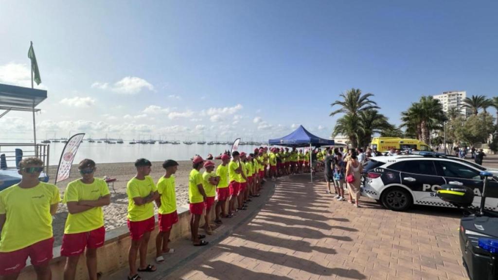 Efectivos del Plan Copla durante la visita realizada a Santiago de la Ribera.