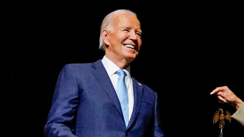 El presidente de Estados Unidos, Biden, y la vicepresidenta Harris juntos en un acto en Maryland.