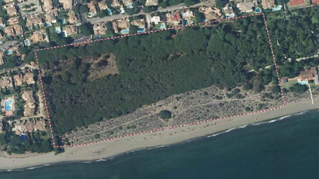 Vista de Playa Baños, en Estepona.