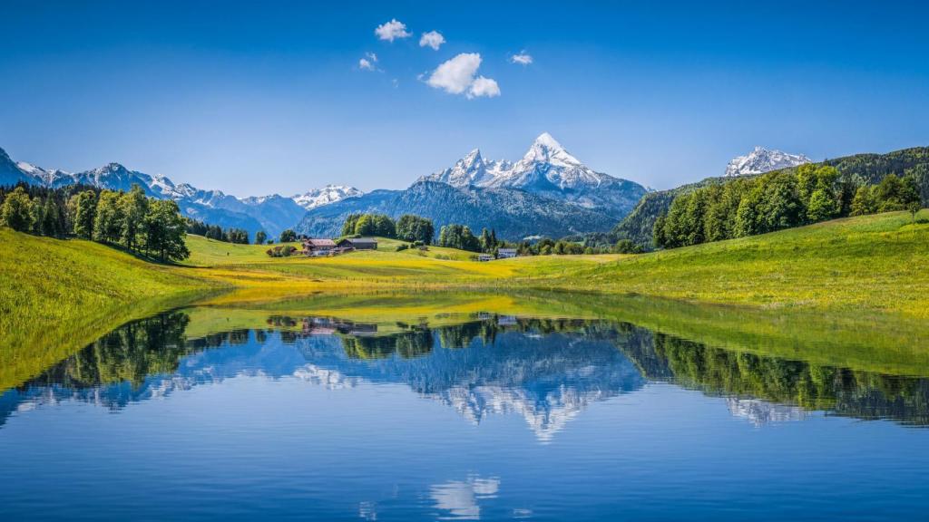 Foto paisaje de los Alpes.