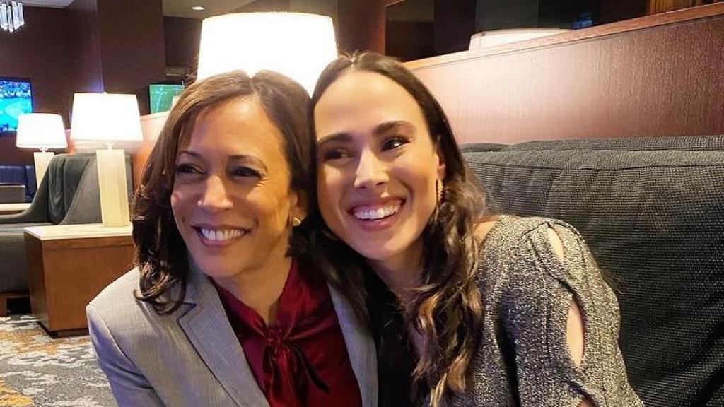 Kamala Harris con su sobrina Meena.