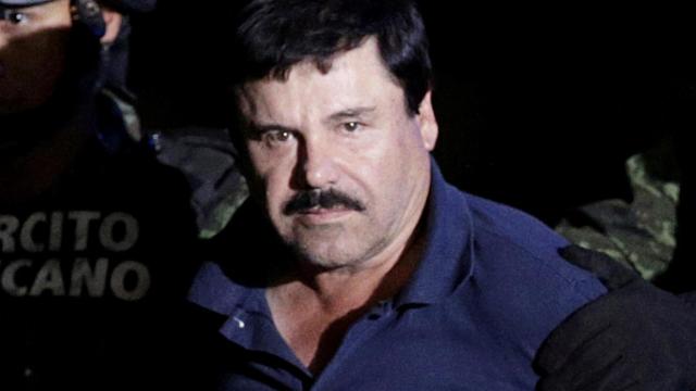 El exlíder del Cártel de Sinaloa cuando es detenido por la policía, Joaquín 'El Chapo' Guzmán.