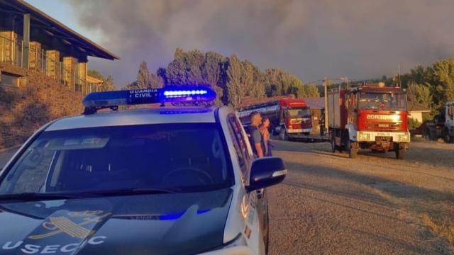 El virulento incendio de Trabazos arrasa ya 280 hectáreas: unos 150 efectivos trabajan en atacar las continuas reproducciones