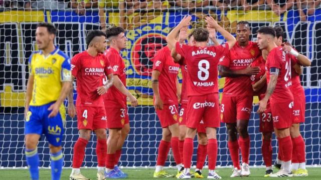 Las históricas estadísticas que deja la goleada del Real Zaragoza al Cádiz en el estreno del curso