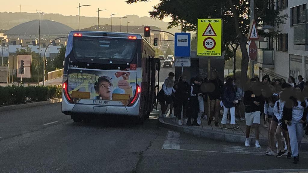 Autobús escolar de Arroyo de la Encomienda