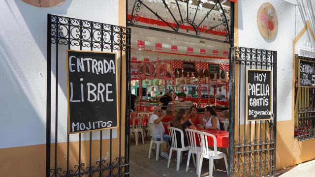'Devorando' la Feria  de Málaga: todo lo que se come en los festejos