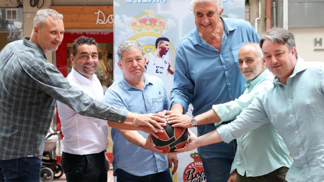 Presentación del encuentro entre el Real Madrid Basket y el Mónaco en Pontevedra.