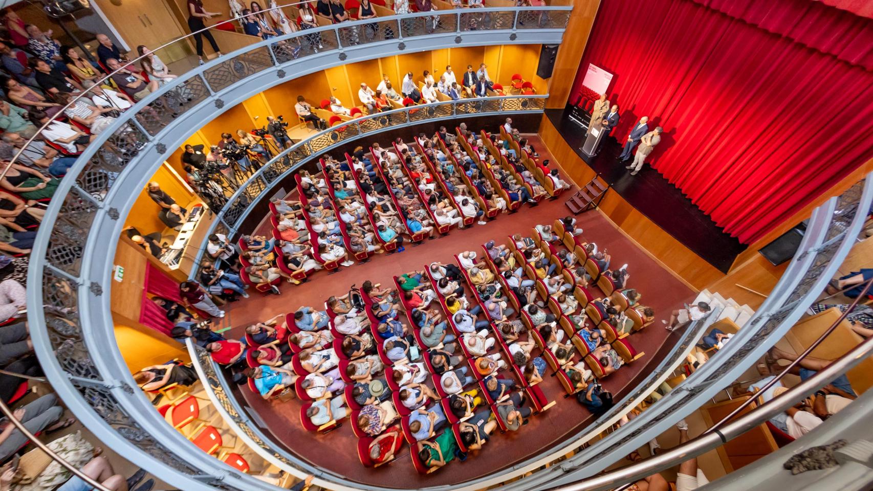 El Teatro Nuevo Fernando Arrabal de Ciudad Rodrigo durante la inauguración de la Feria de Teatro