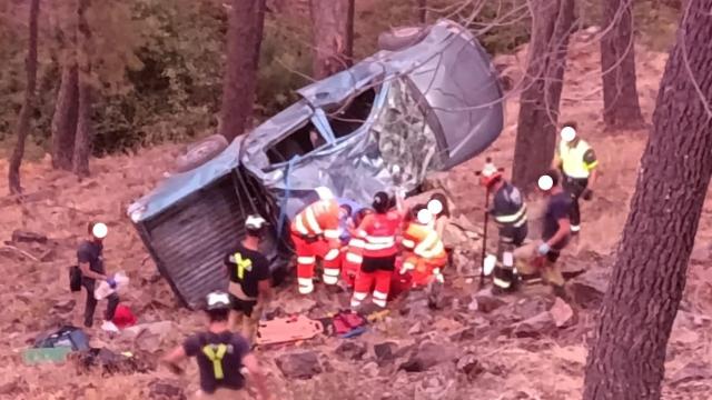 Grave accidente en Ávila con cuatro heridos: más de tres horas de trabajo para rescatar a las víctimas