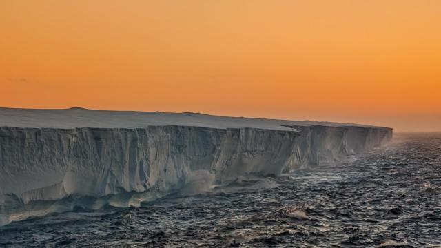 El iceberg A23a, es el más grande del mundo.