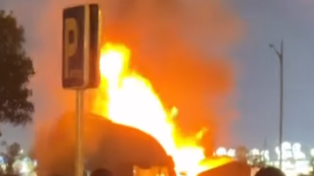 El incendio en el botellón.