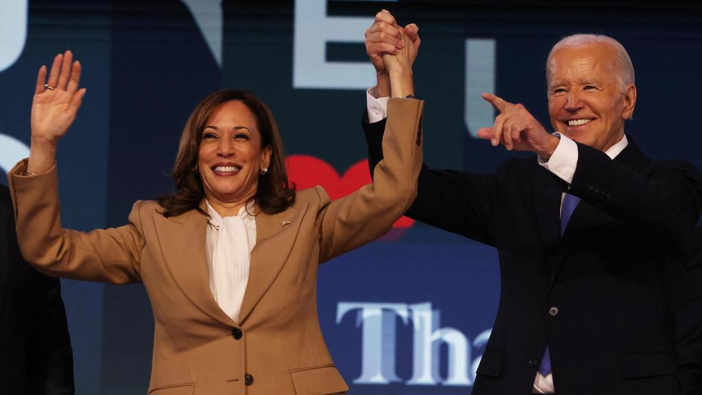 <strong>Biden apoyando a Harris durante Convención Nacional Demócrata. Foto: Reuters</strong> 