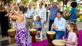 Mañueco visita la Feria de Teatro de Castilla y León en Ciudad Rodrigo