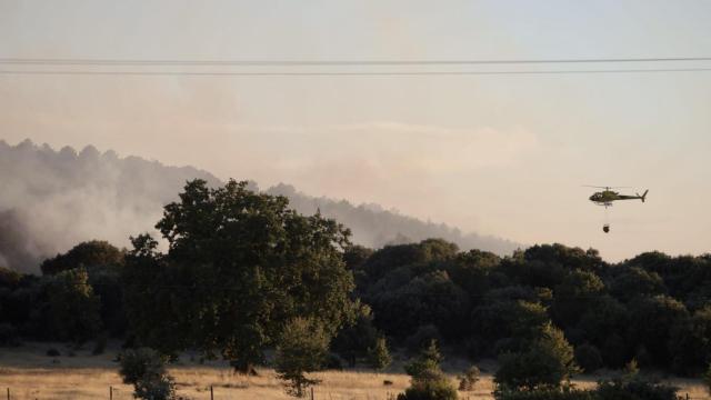 Archivo. Incendio forestal en Trabazos (Zamora)