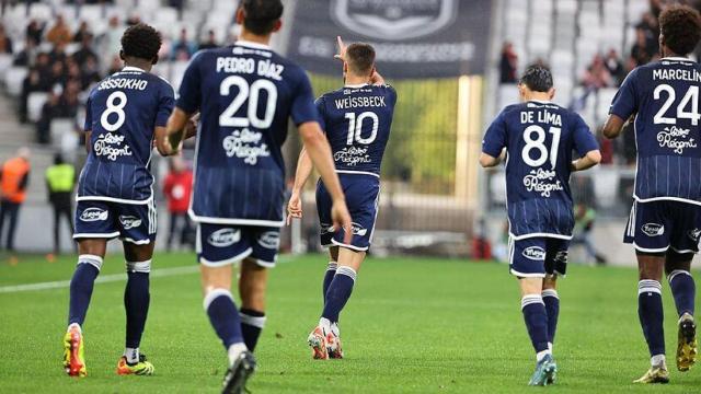 Los jugadores del Girondins, durante un partido de Ligue 2.