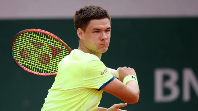 Kamil Majchrzak, durante un partido de tenis.