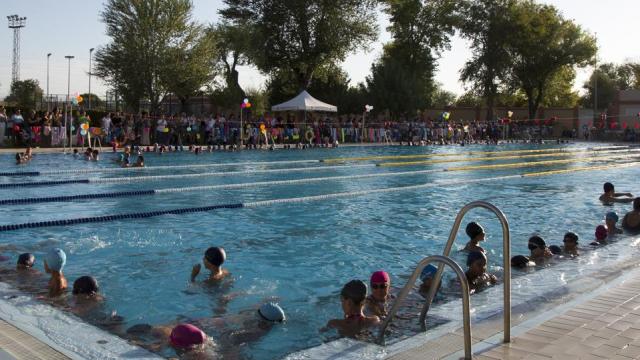 Piscina municipal de Los Palacios y Villafranca.