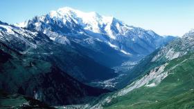 Vista del Mont Blanc con el valle de Chamonix.