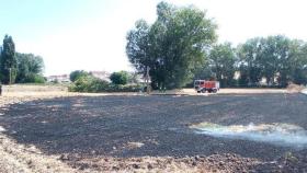 Imagen de los bomberos de la Diputación de Zamora en el incendio