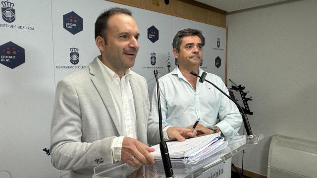 Guillermo Arroyo, portavoz municipal del Ayuntamiento de Ciudad Real, en rueda de prensa.