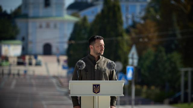 El presidente de Ucrania, Volodimir Zelensky, durante la celebración del Día de la Independencia de Ucrania, este sábado.