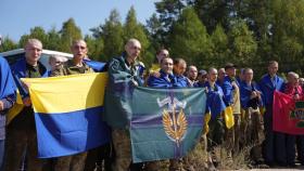 Algunos de los 115 prisioneros ucranianos liberados este sábado por Rusia.