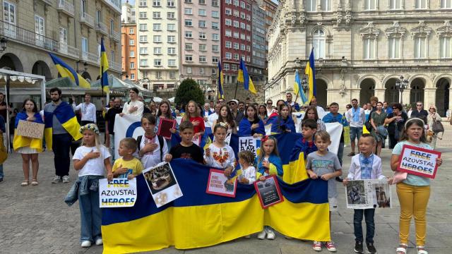 La comunidad ucraniana de A Coruña conmemora los 33 años de la independencia de su país