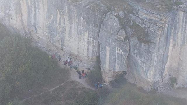 Rescate de un escalador en las paredes de escalada en Valle de Recuevas