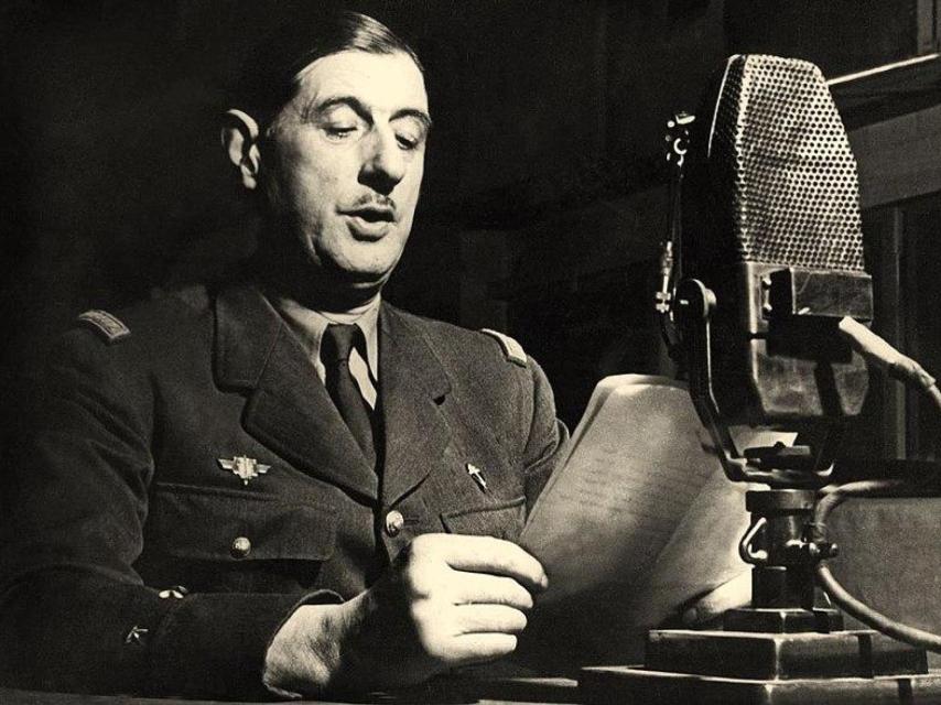 El llamamiento del 18 de junio de Charles Gaulle a la resistencia en las ondas de la BBC en 1940.