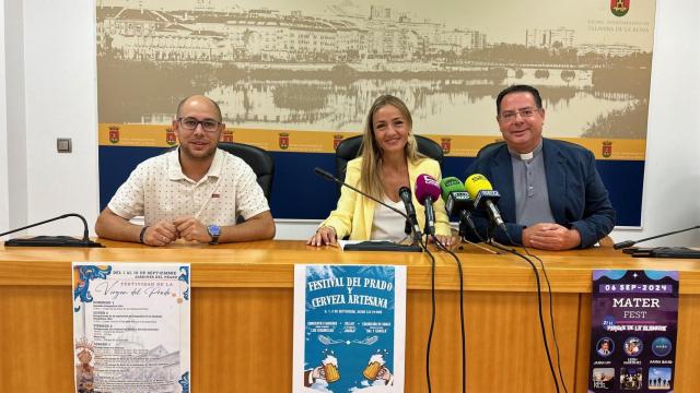 Ángel Heras, María Pilar Guerrero y Felipe García Díaz-Guerra, de izquierda a derecha, durante la rueda de prensa.