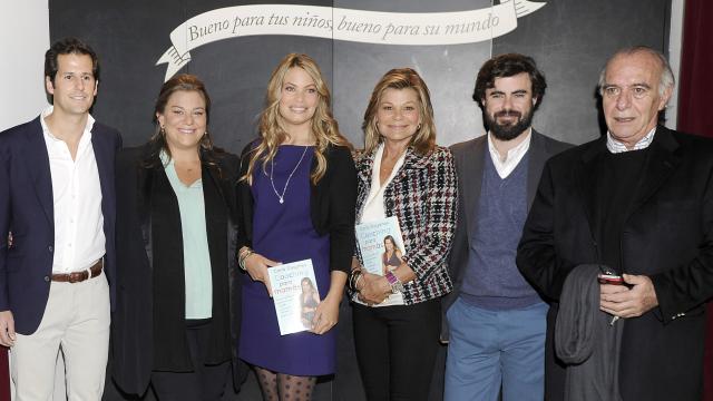 Jorge Benguría, Caritina Goyanes, Carla Goyanes, Cari Lapique, Antonio Matos y Carlos Goyanes en una imagen de 2013.