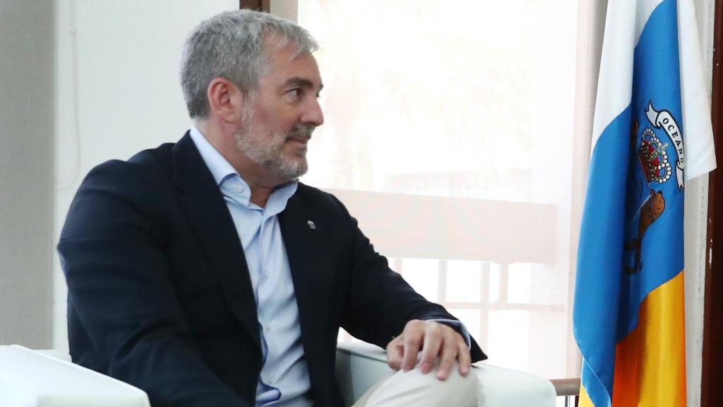 Fernando Clavijo, presidente de Canarias, y Pedro Sánchez, presidente del Gobierno, en la reunión celebrada en La Palma.