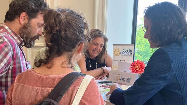 El equipo de Costa blanca, durante una anterior feria de turismo en Países bajos.