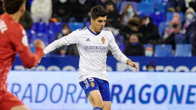 Enrique Clemente vuelve a casa: el Real Zaragoza y Las Palmas acuerdan la cesión del defensa aragonés