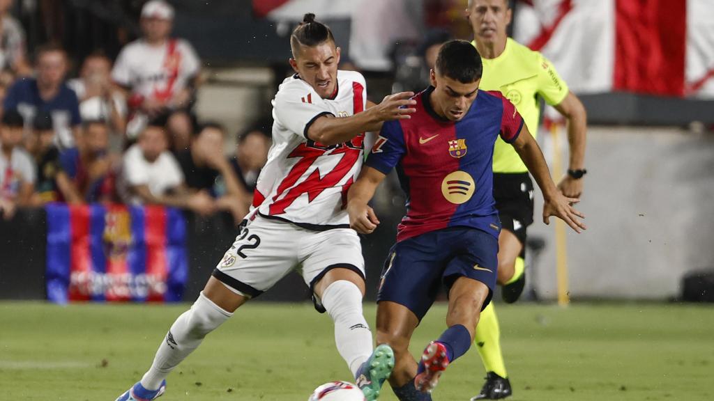 Pedri, en el partido ante el Rayo.