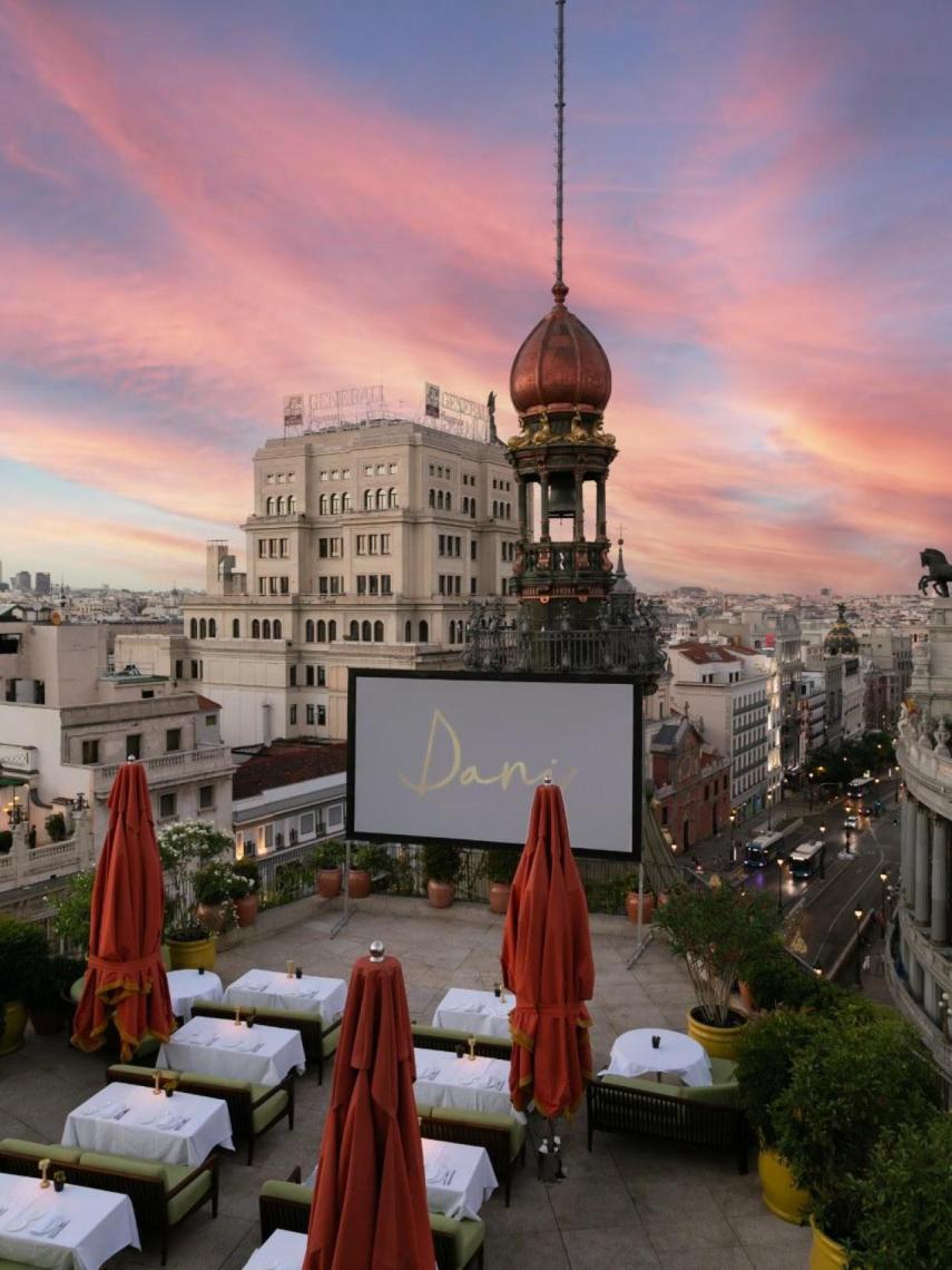 Terraza de Dani Brasserie en el Four Seasons Hotel de Madrid.