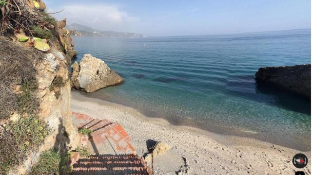 La playa de Carabeillo en Nerja