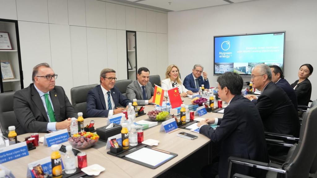 La reunión entre los dirigentes de la Junta de Andalucía y empresarios chinos.