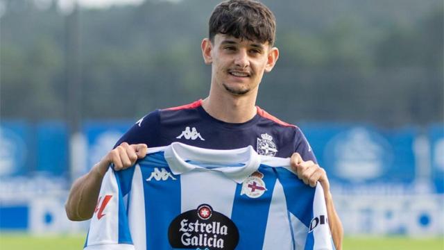 Charlie Patiño, presentado como nuevo jugador del Deportivo.