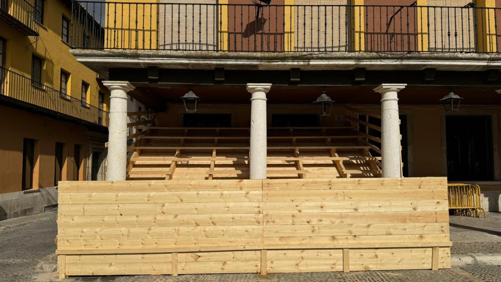 Portadas en la plaza Mayor de Tordesillas