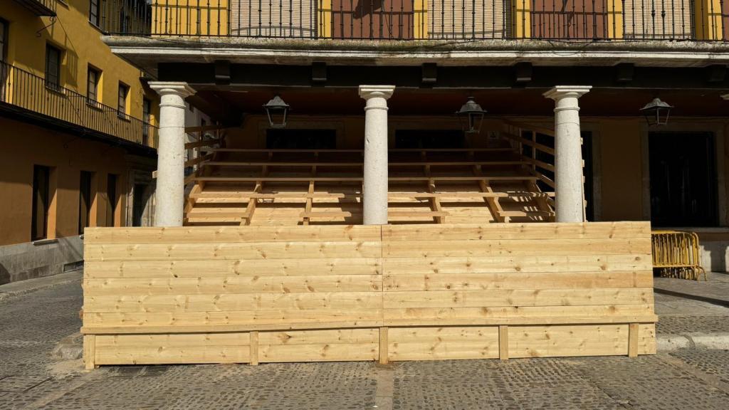 Portadas en la plaza Mayor de Tordesillas