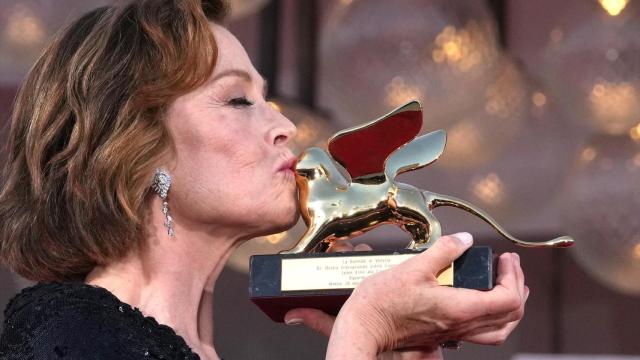 Sigourney Weaver recibe el Premio León de Oro por su carrera en el Festival de Venecia. Foto:  Gian Mattia D'alberto / LaPresse v / DPA .