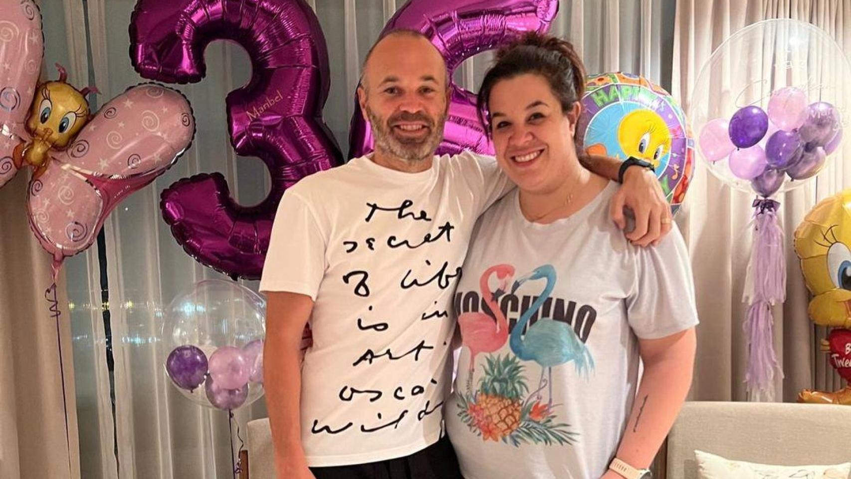 Imágenes del día: Andrés Iniesta felicita a su hermana con una tierna foto de cuando eran pequeños